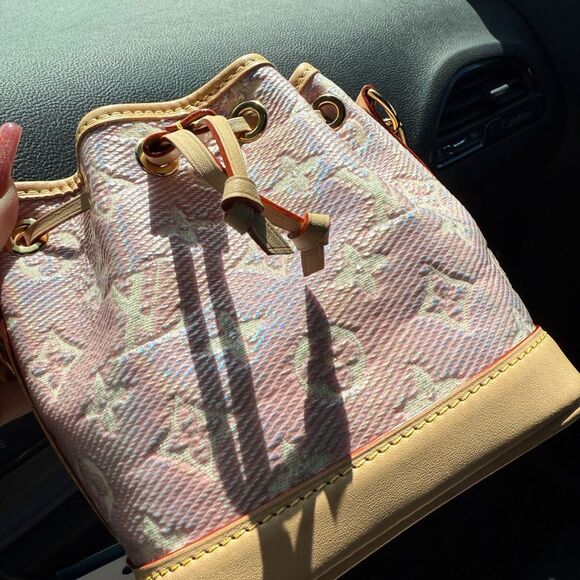 Louis Vuitton Pink Monoglam Neo Noe Nano Limited Edition Bag - Picture 6 of 15